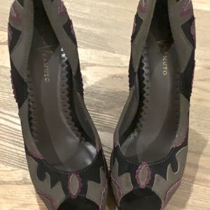 Vince camuto Purple grey and black heels